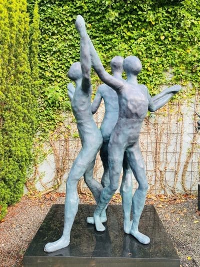 Vi står sammen (130 cm høj)